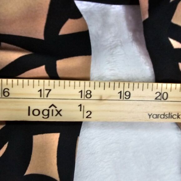 Chicos Travelers Ribbon-Print Tunic 3/4 Bell Sleeve Abstract Print Cream 0/S EUC - Picture 7 of 10